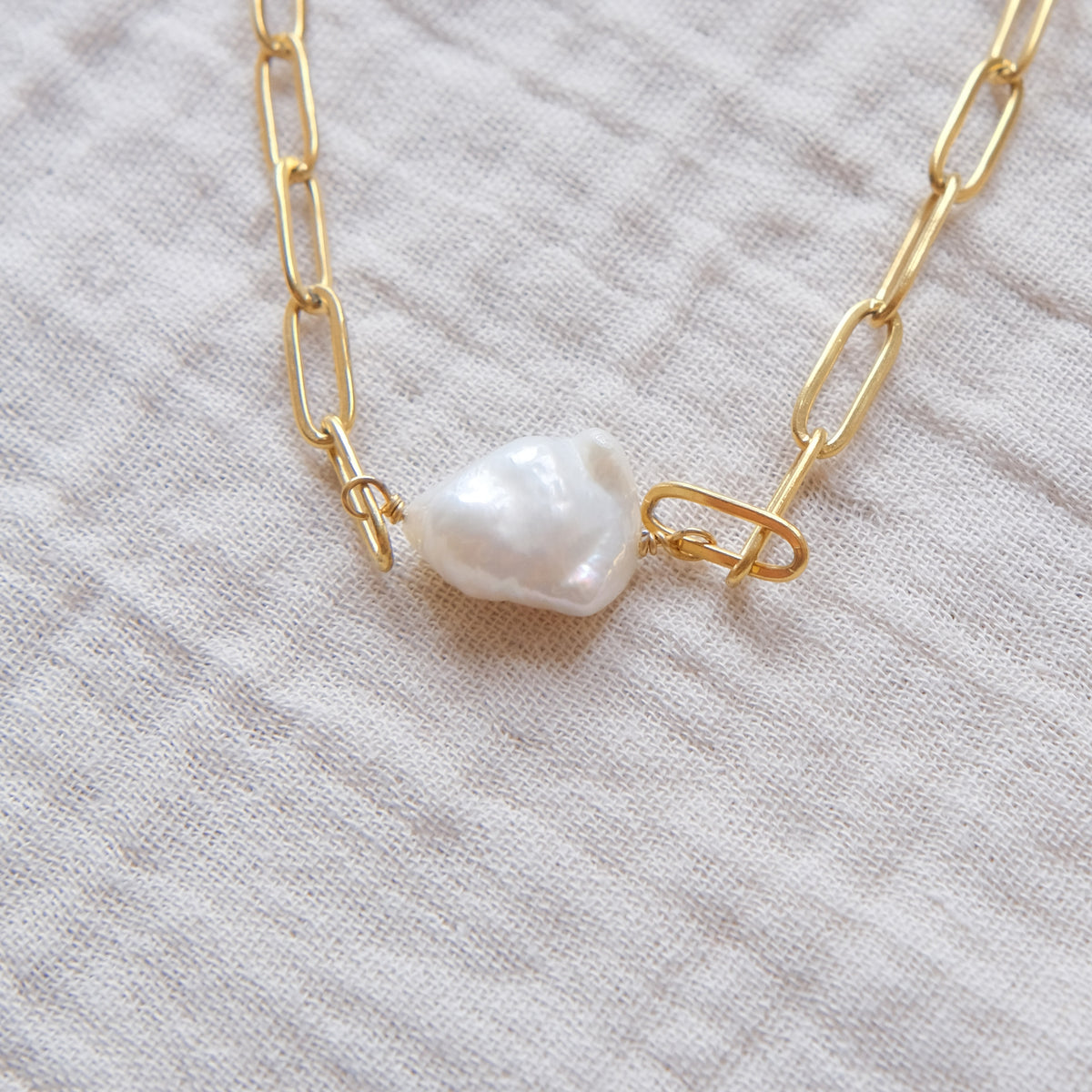 Freshwater Pearl Paperclip Chain Necklace - Gold 2