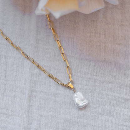 Freshwater Pearl Necklace - Gold