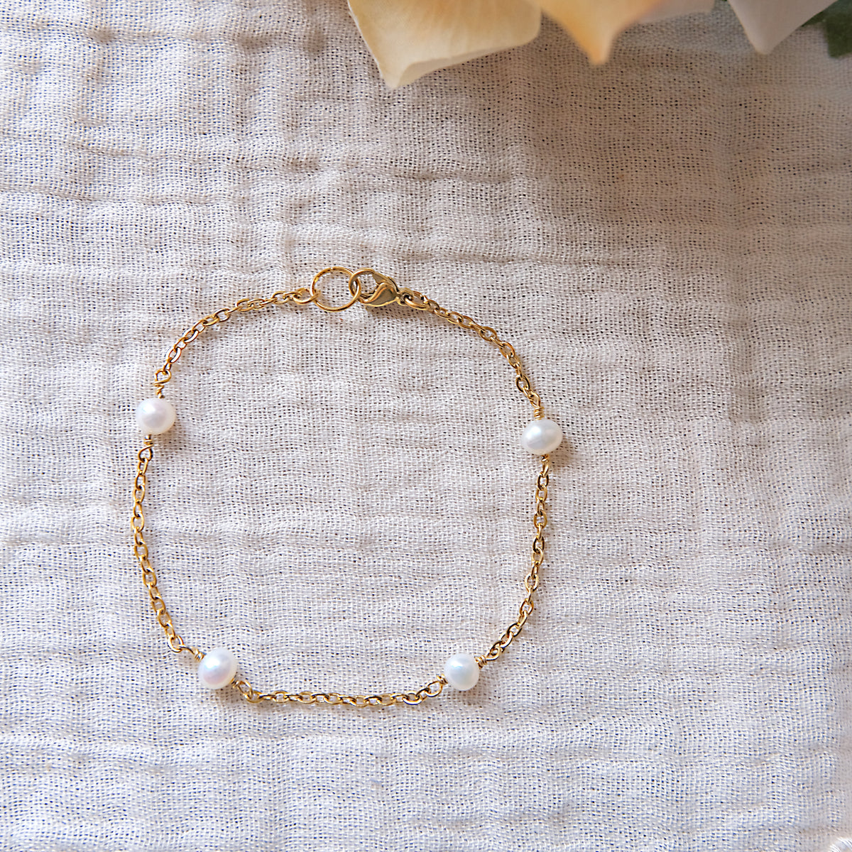 Freshwater Pearl Bracelet - Gold