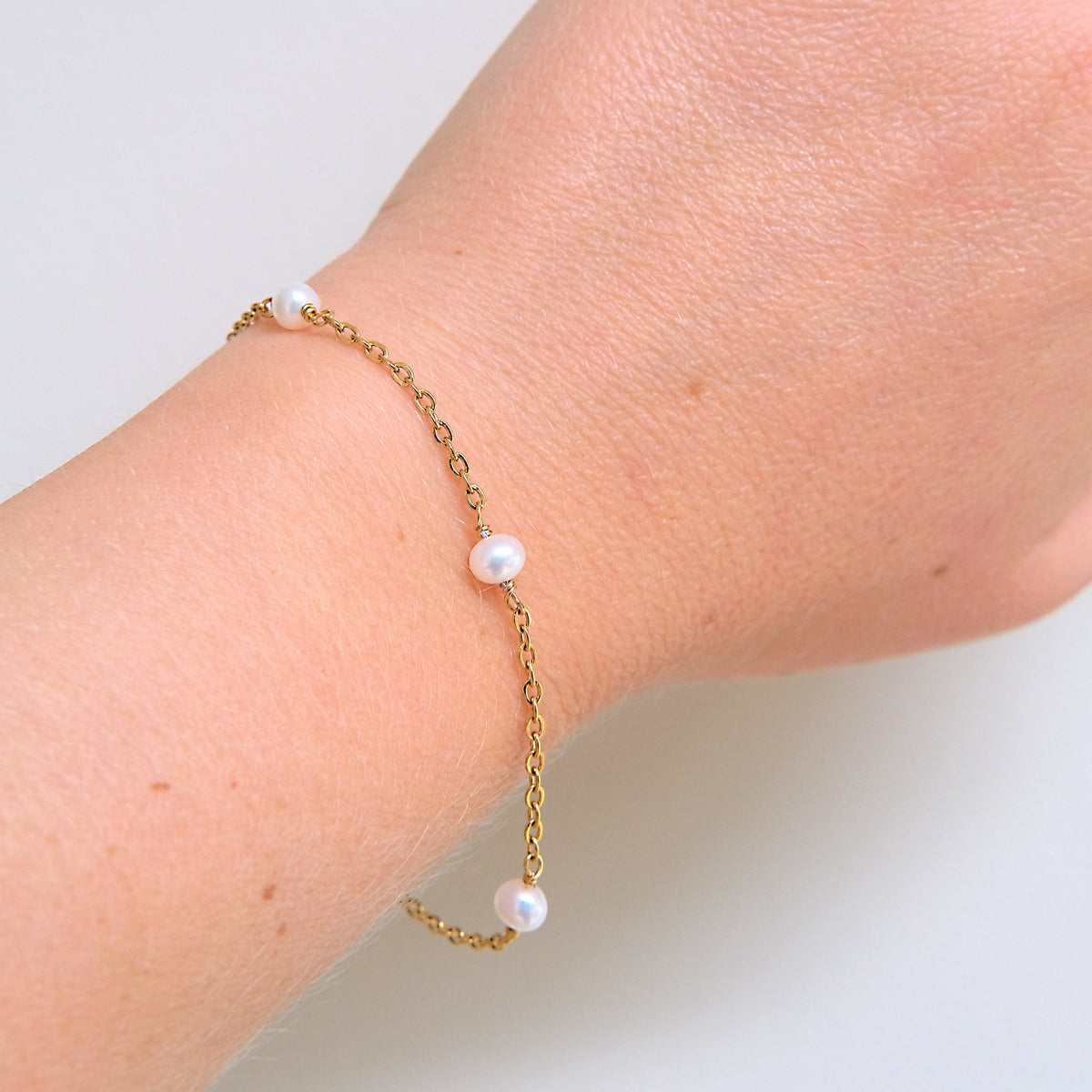 Freshwater Pearl Bracelet - Gold