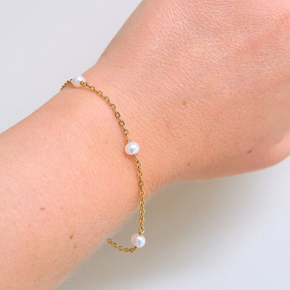 Freshwater Pearl Bracelet - Gold