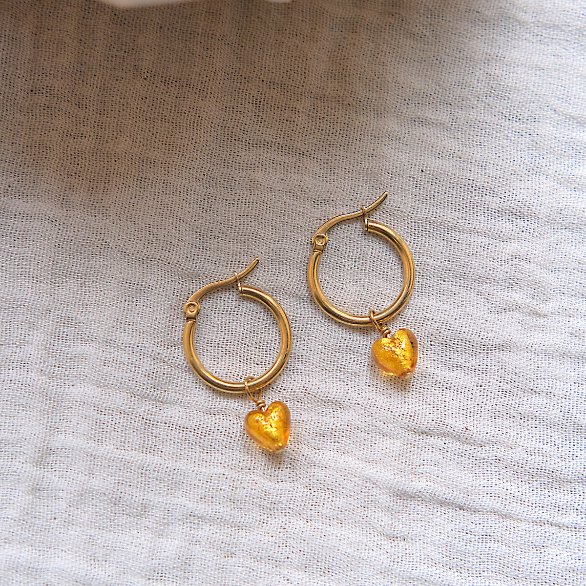 Heart Murano Glass Hoop Earrings 19mm - Gold