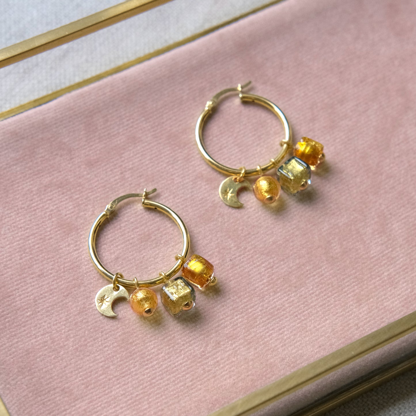 Perlina Moon Hoop Earrings 24mm - Gold vermeil