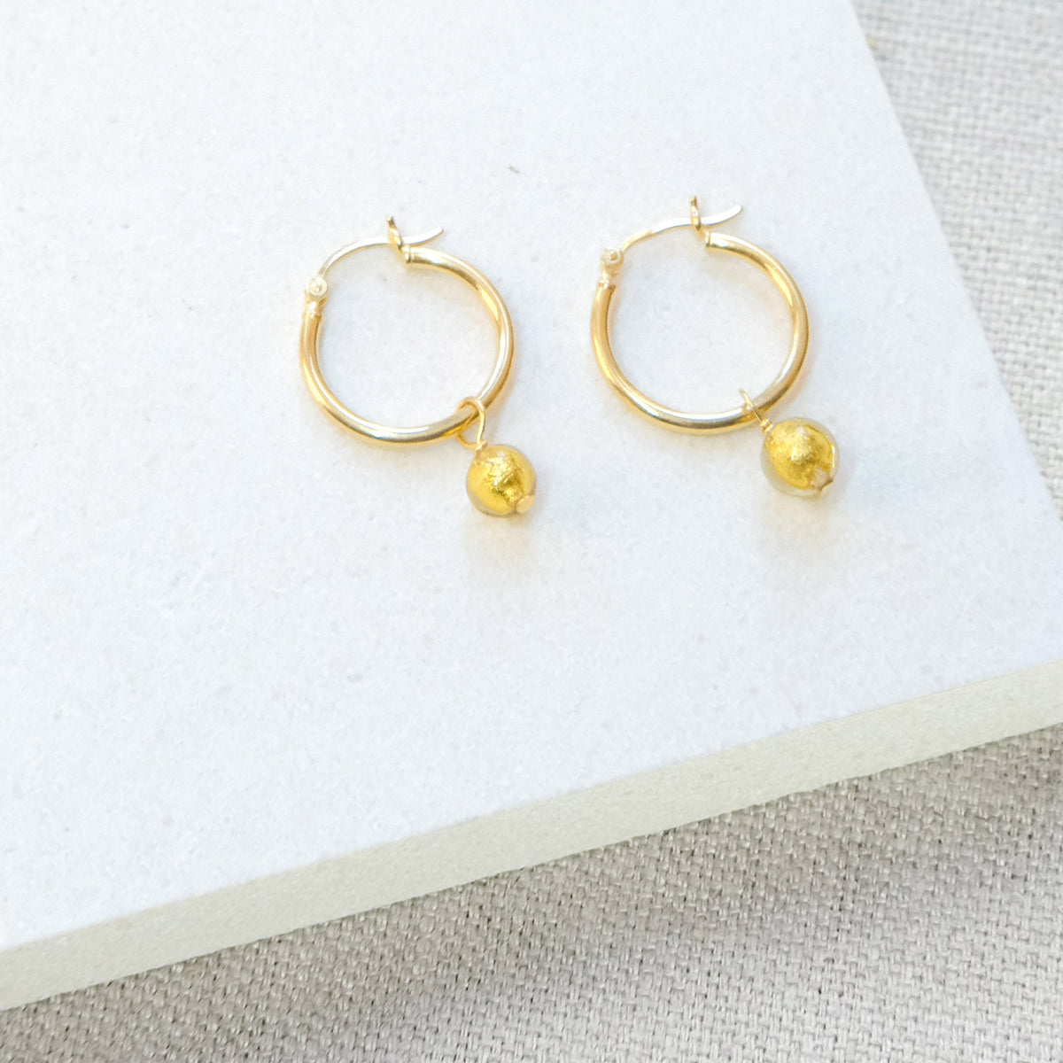 Sun Rock Hoop Earrings 25mm - Round/Gold Vermeil